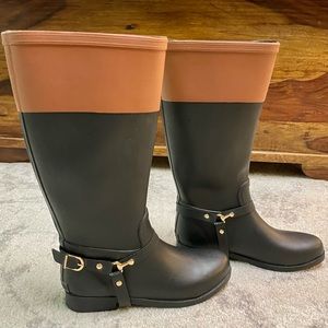 London Fog rain boots, equestrian with rose gold buckles, Size 8 NWOT
